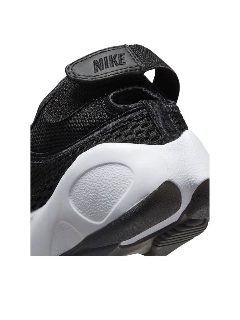 detail-belakang-Nike-Air-Rift-Breathe-BlackWhiteCool-GreyWEBP