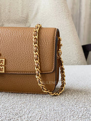 detail-chain-Tory-Burch-Britten-Leather-Chain-Wallet-With-Wristlet-Crossbody-Tiramisu-balilene