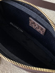 detail-dalam-Aigner-Ida-Icon-Handytasche-Phone-Pouch-With-Strap-balilene