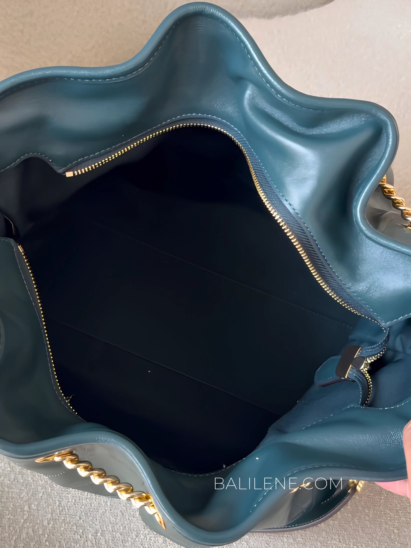detail-dalam-Coach-Evelyn-Large-Shoulder-Bag-With-Quilting-Dark-Teal-balilene