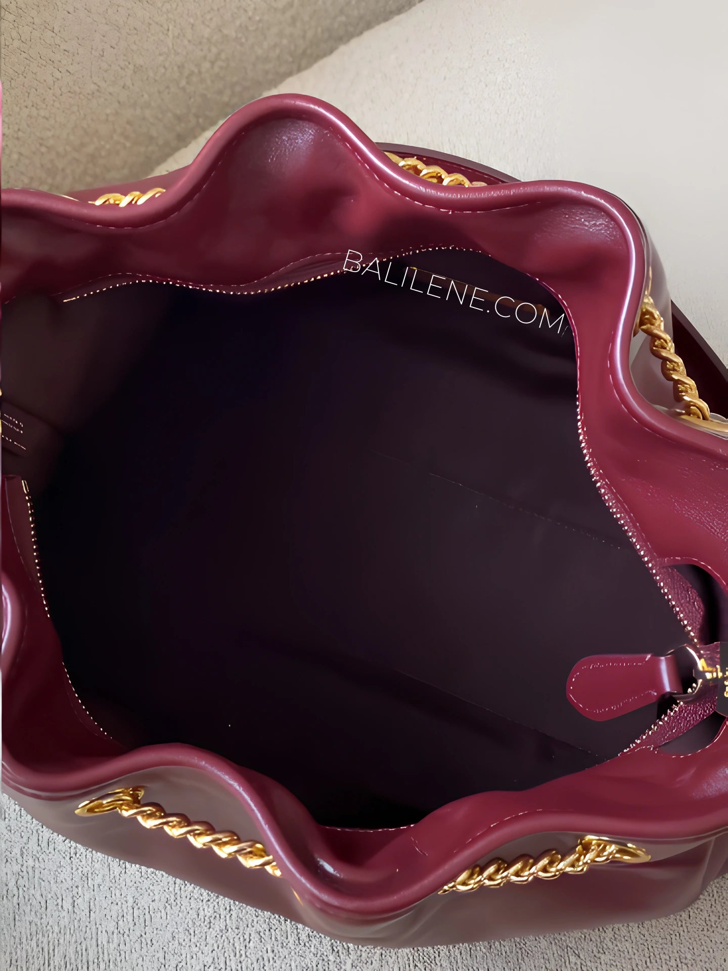 detail-dalam-Coach-Evelyn-Shoulder-Bag-Dark-Wine-balilene