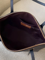 detail-dalam-Coach-Fiona-Zip-Tote-Bag-In-Signature-Canvas-Walnut-Black-balilene