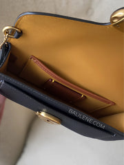 detail-dalam-Coach-Tabby-Crossbody-Wristlet-Black-balilene