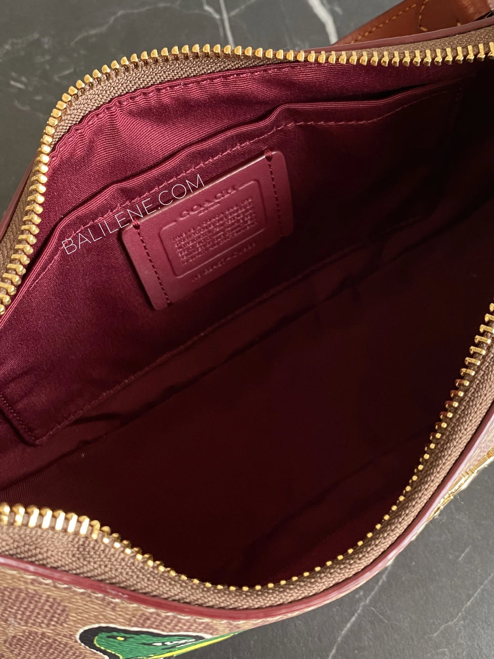 detail-dalam-Coach-Teri-Shoulder-Bag-In-Signature-Canvas-With-Sticker-Print-Gold-Tan-Multi-balilene