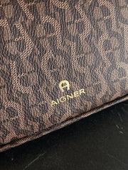 detail-depan-Aigner-Ida-Icon-Handytasche-Phone-Pouch-With-Strap-balilene