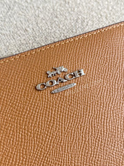 detail-depan-Coach-Billfold-Wallet-Crossgrain-Leather-Light-Saddle-balilene