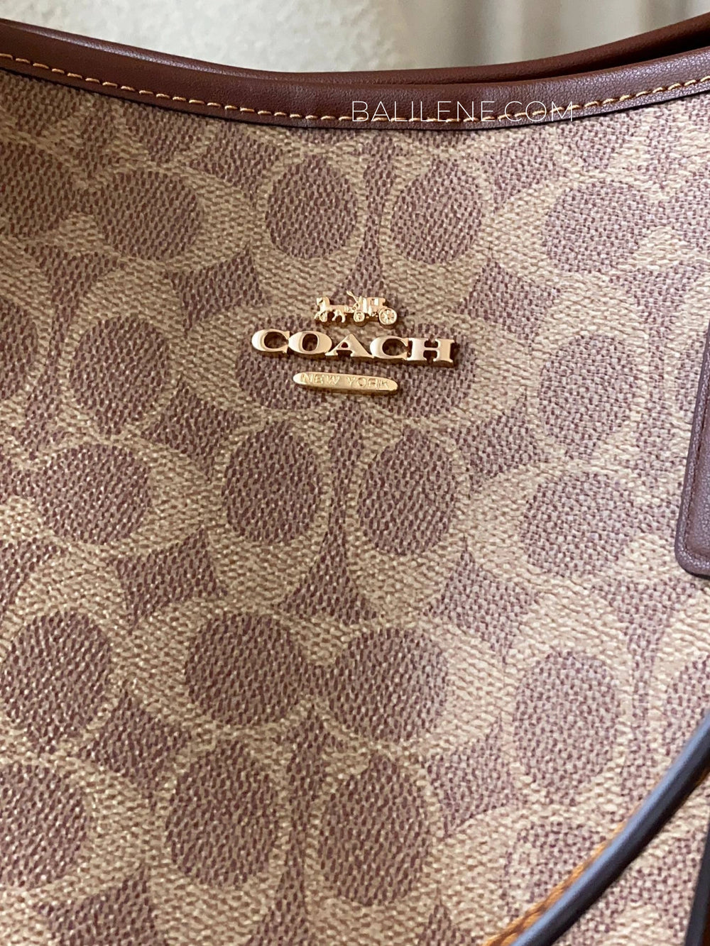 detail-depan-Coach-City-Tote-Bag-In-Signature-Canvas-Tan-Brown-balilene
