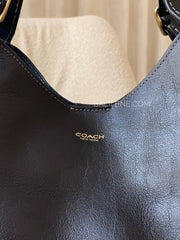 detail-depan-Coach-Gramercy-Tote-Bag-Black-balilene
