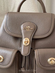 etail-depan-Coach-Hadley-Backpack-Dark-Stone-balilene