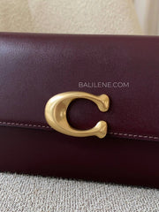 detail-depan-Coach-Jet-Shoulder-Bag-Refined-Calf-Leather-Black-Currant-balilene