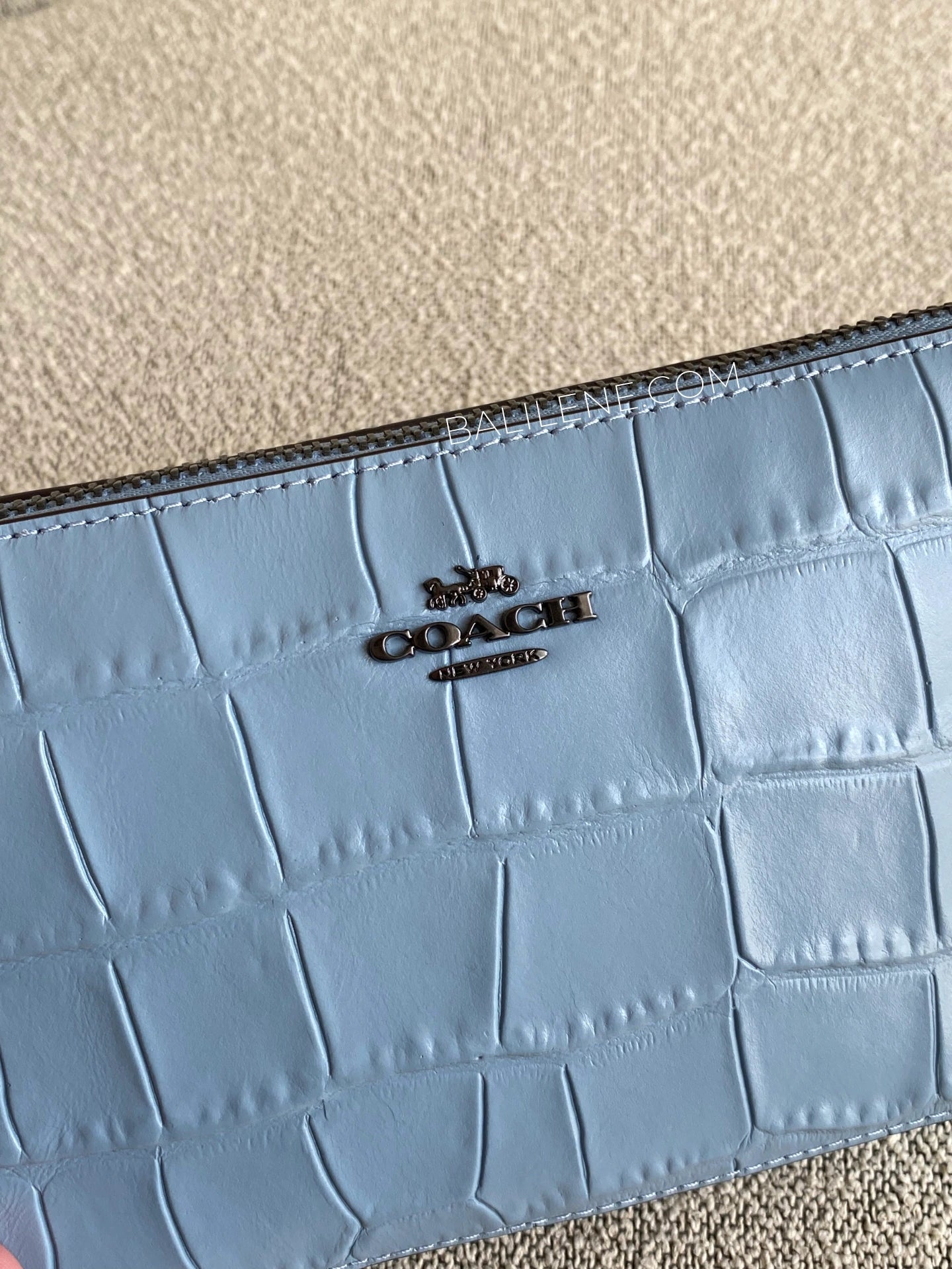 detail-depan-Coach-Nolita-19-Crocodile-Embossed-Leather-Cornflower-Blue-balilene