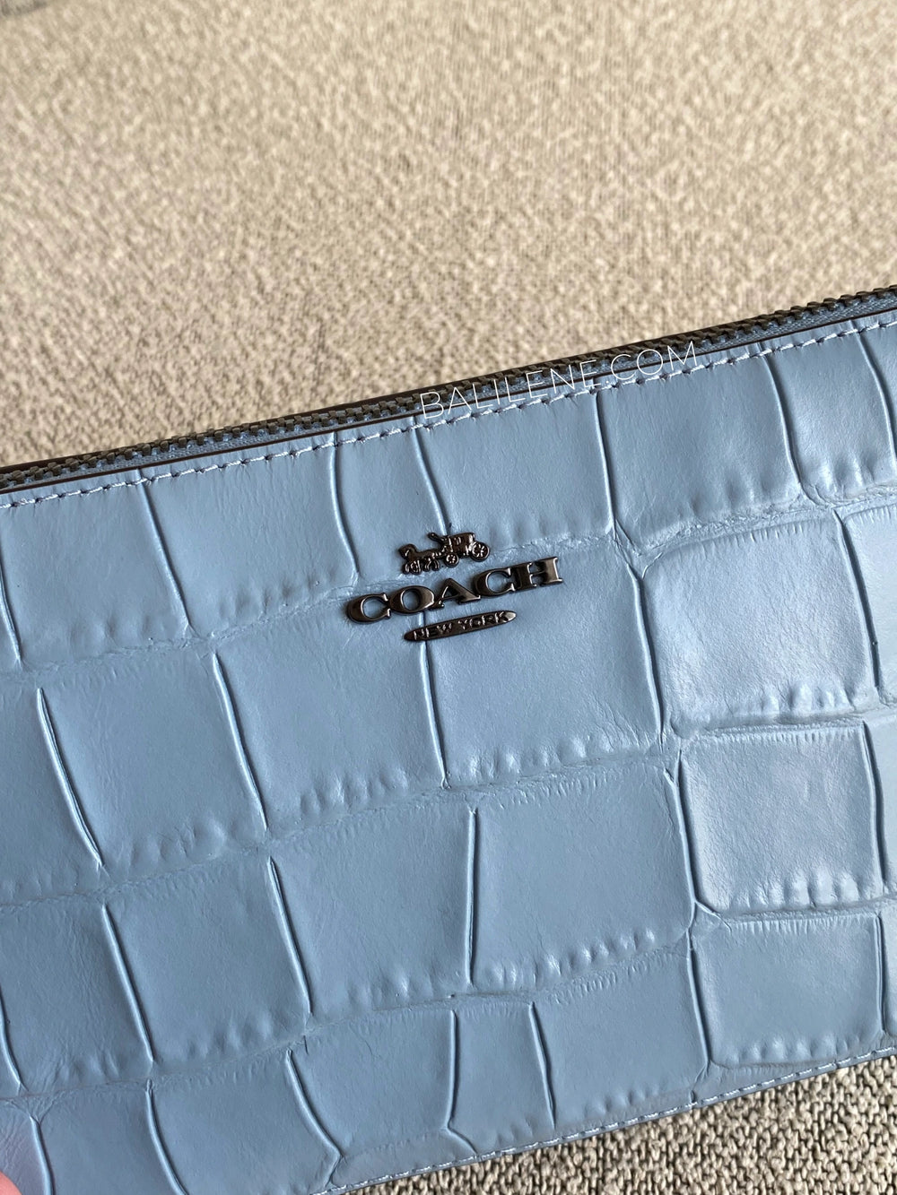 detail-depan-Coach-Nolita-19-Crocodile-Embossed-Leather-Cornflower-Blue-balilene
