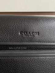 detail-depan-Coach-Sullivan-Flap-Crossbody-Bag-Black-balilene