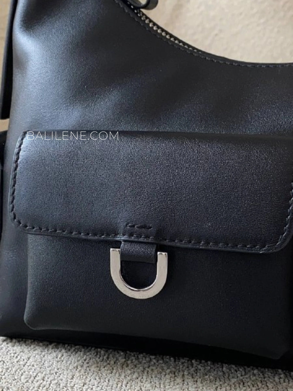 detail-depan-Kate-Spade-Cargo-Leather-Shoulder-Bag-Black-balilene