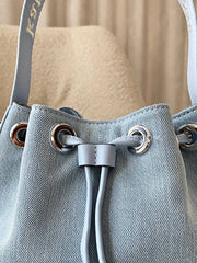 detail-depan-Kate-Spade-Kip-Denim-Bucket-Bag-Blue-Multi-balilene