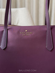 detail-depan-Kate-Spade-Kitt-Medium-Nylon-Tote-Bag-Deep-Cherry-balilene