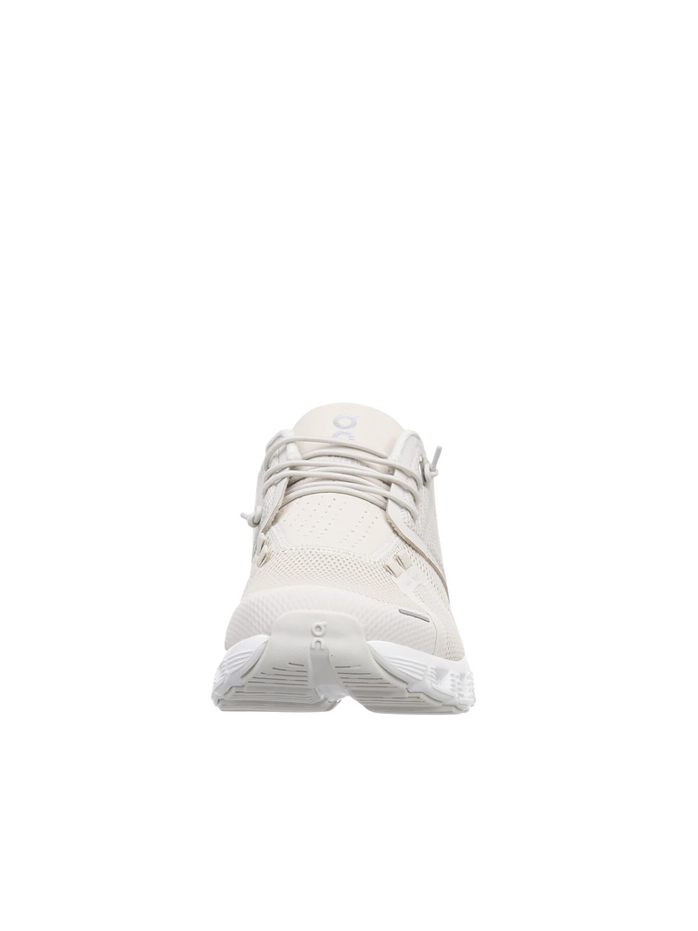 detail-depan-On-Running-Cloud-5-Women_s-Shoes-Pearl-White