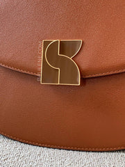 on-model-1-Kate-Spade-Dakota-Medium-Saddle-Bag-Southwest