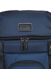 detail-depan-TM-Thornhill-Backpack-Navy