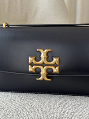 detail-depan-Tory-Burch-Eleanor-Small-EW-Convertible-Shoulder-Bag-Black-balilene