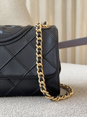 detail-depan-Tory-Burch-Fleming-Soft-Small-Convertible-Shoulder-Bag-Black-balilene
