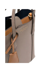 detail-depan-Tory-Burch-Perry-Mini-Tote-Clam-ShellWEBP