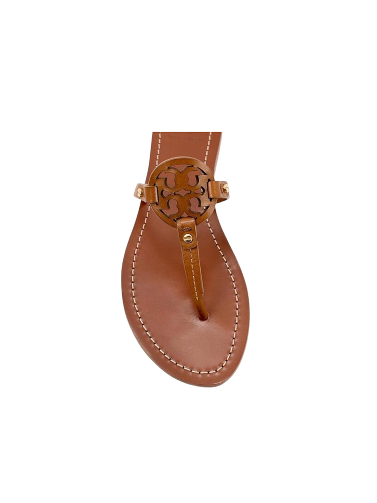 detail-depan-Tory-Burch-Veg-Leather-Mini-Miller-Flat-Thong-Royal-Tan-Sandals