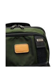 detail-depan-Tumi-Parrish--Backpack-_Canvas-Green