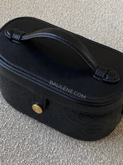 detail-handle-Tory-Burch-T-Monogram-Leather-Vanity-Case-Bag-Black-balilene