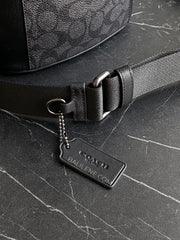 detail-hantag-Coach-Racer-Pack-Bag-In-Signature-Charcoal-Black-balilene