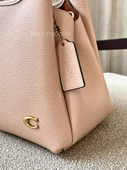 detail-logo-detail-depan-Coach-Lana-Shoulder-Bag-23-Cream