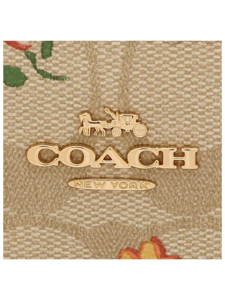 detail-logo-Coach-Snap-Wallet-In-Signature-Canvas-With-Nostalgic-Disty-Print
