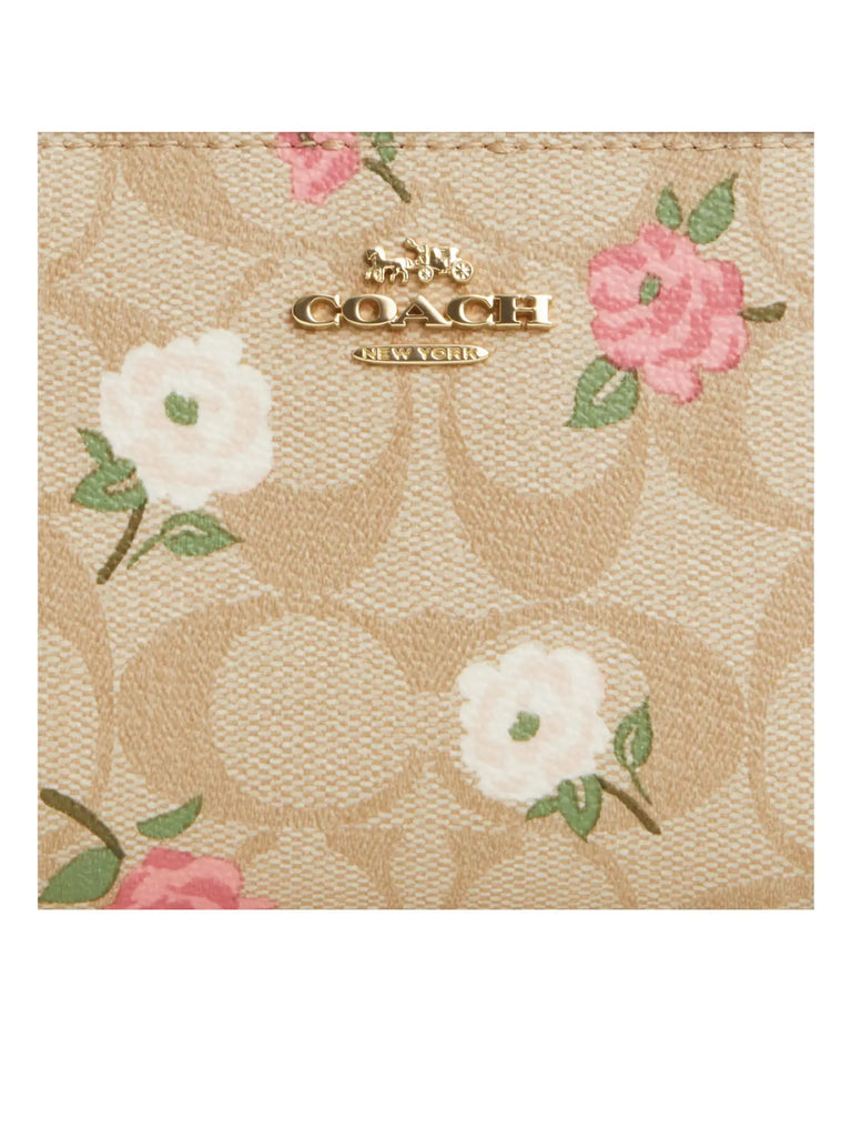 detail-logo-Coach-Snap-Wallet-In-Signature-With-Floral-Print-Light-Khaki-Chalk-Multi