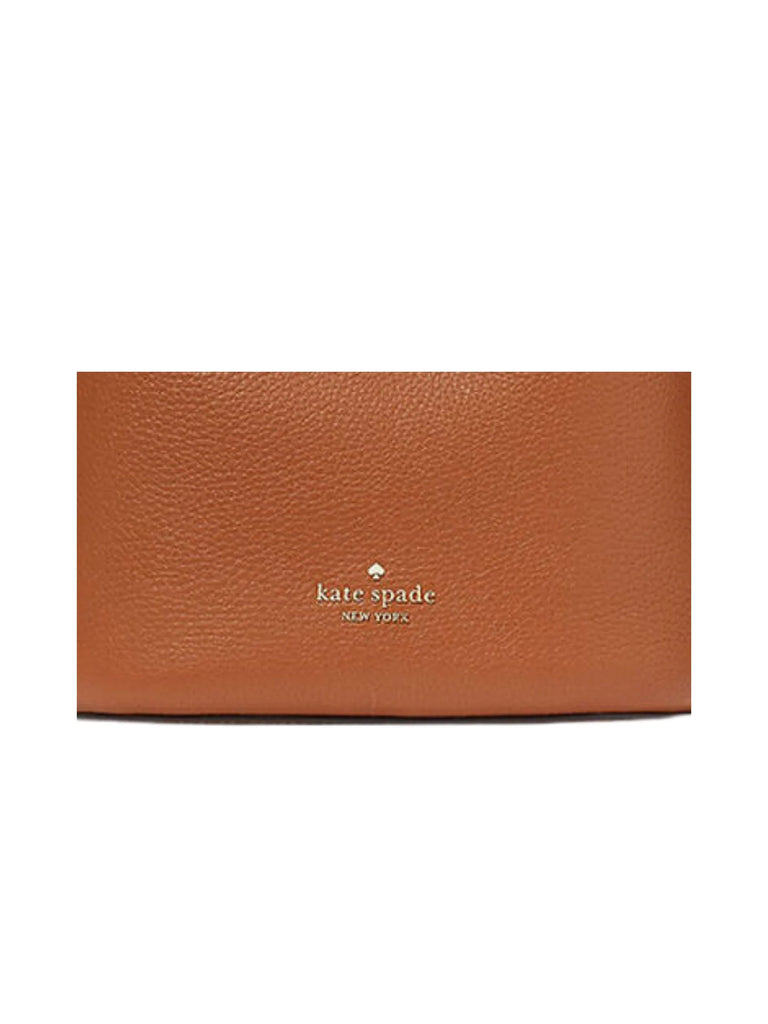 detail-logo-Kate-Spade-Leila-Pebbled-Leather-Small-Bucket-Bag-Warm-GingebreadWEBP