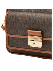 detail-logo-Michael-Kors-Bradshaw-Medium-Logo-Camera-Bag-Brown