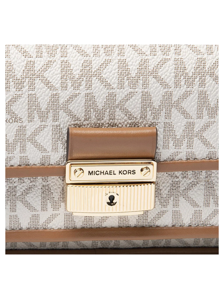 detail-logo-Michael-Kors-Bradshaw-Medium-Logo-Camera-Bag-Vanilla