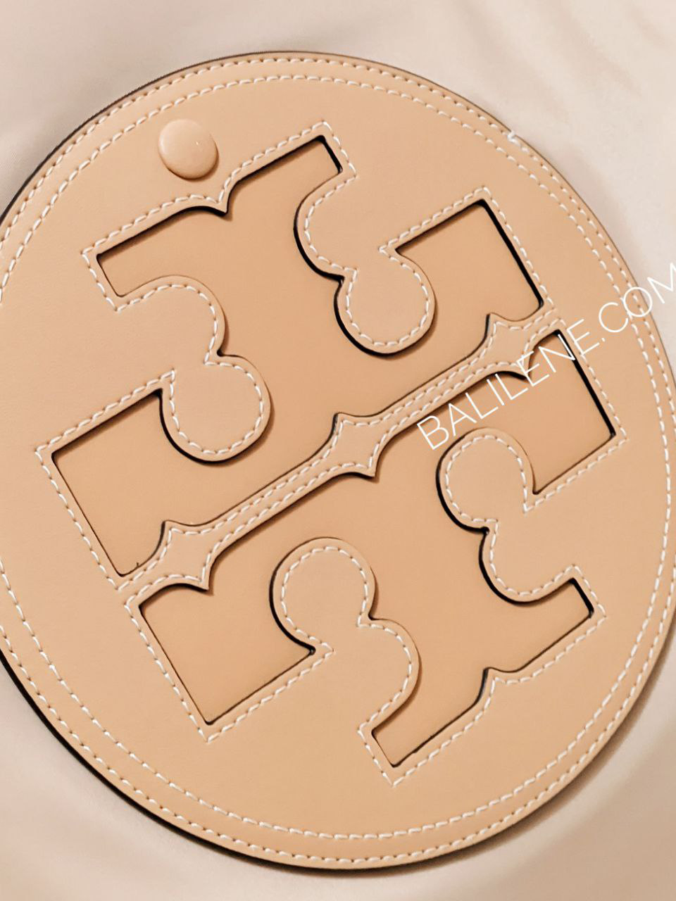 detail-logo-Tory-Burch-Ella-Tote-Rose-Dawn