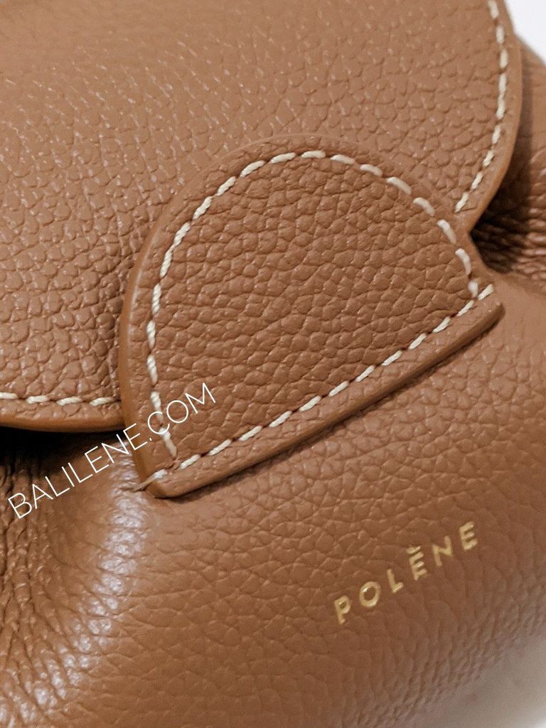 detail-logo-depan-Polene-Numero-Un-Micro-Textured-Camel
