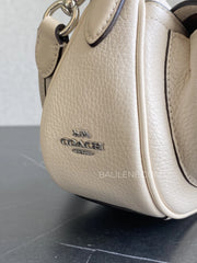 detail-samping-Coach-Ashton-Shoulder-Bag-Chalk-balilene