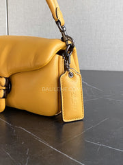 detail-samping-Coach-C3880-Pillow-Tabby-Shoulder-Bag-18-Buttercup-balilene