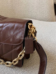 detail-samping-Coach-Chain-Tabby-Shoulder-Bag-With-Quilting-Maple-balilene