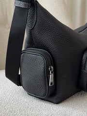 detail-samping-Coach-Finn-Crossbody-Bag-With-Pockets-Black-balilene