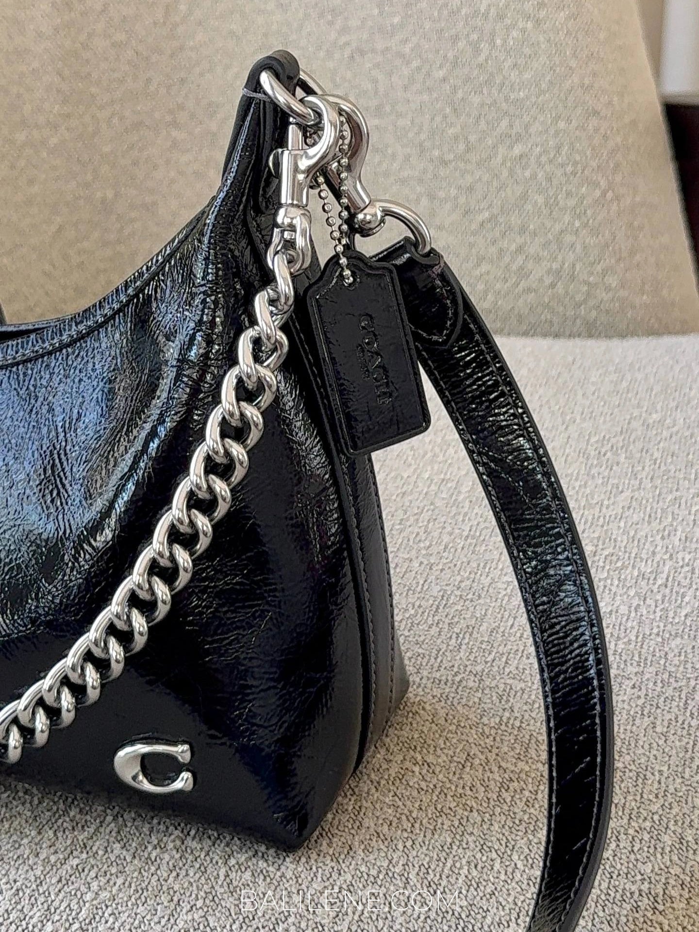 detail-samping-Coach-Juliet-Shoulder-Bag-25-Silver-Black-balilene