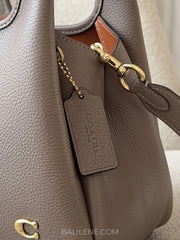detail-samping-Coach-Lana-Shoulder-Bag-23-Dark-Stone-balilene