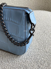 detail-samping-Coach-Nolita-19-Crocodile-Embossed-Leather-Cornflower-Blue-balilene