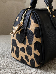 detail-samping-Coach-Rowan-Mini-Crossbody-Bag-With-Leopard-Print-Leopard-Multi-balilene