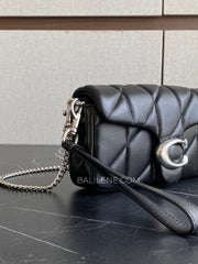detail-samping-Coach-Tabby-Chain-Crossbody-Bag-19-With-Quilting-Black-balilene
