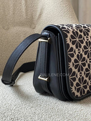 detail-samping-Kate-Spade-Flower-Jacquard-Small-Flap-Crossbody-Sand-Multi-balilene