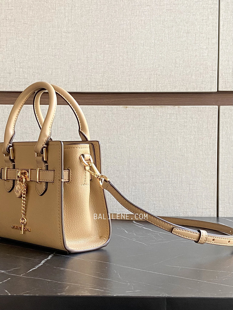 detail-samping-Michael-Kors-Hamilton-Extra-Small-Satchel-Leather-Crossbody-Bag-Camel-balilene