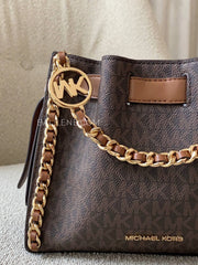 detail-samping-Michael-Kors-Mina-Small-Signature-Logo-Chain-Crossbody-Bag-Brown-balilene